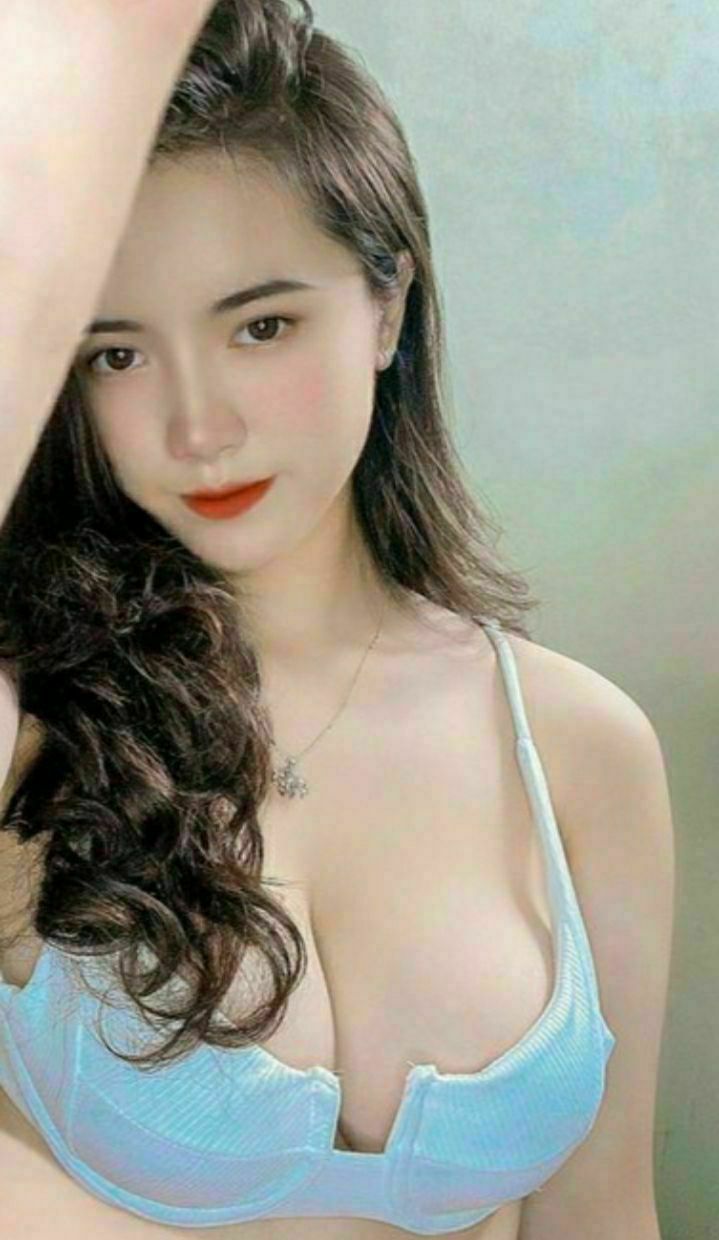 Nữ trưởng phòng cô đơn lồn khít bót cặc